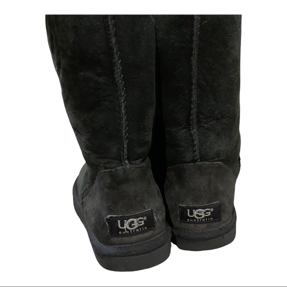 UGG black short boot size 5 - Picture 3 of 6